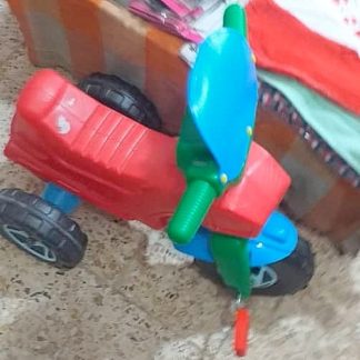Moto de plástico para niños